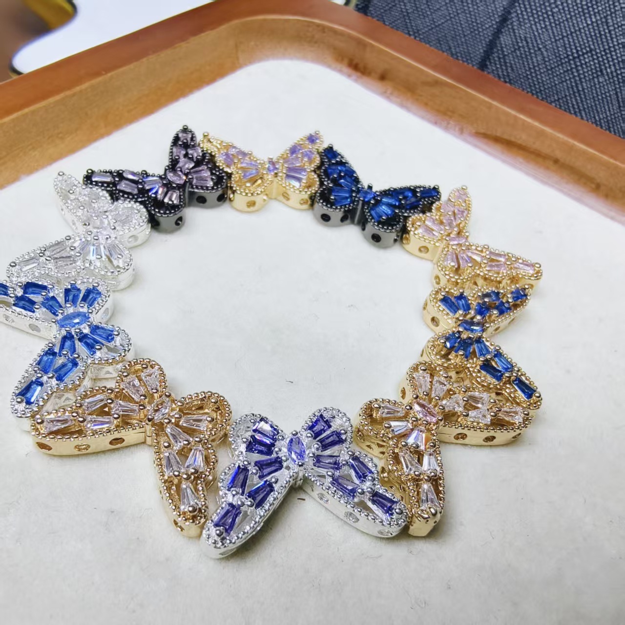 Large Butterfly with Diamonds, Through-Hole Magic Box, Bead-Separated Copper Gold-Plated Crystal Bracelet Necklace DIY Jewelry Accessories, High Color Retention