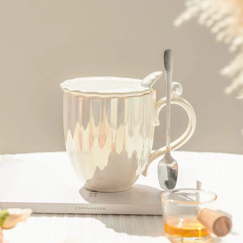 A piece of pearl shell with cover mug, internet celebrity pearl glaze ceramic, creative trend drinking cup