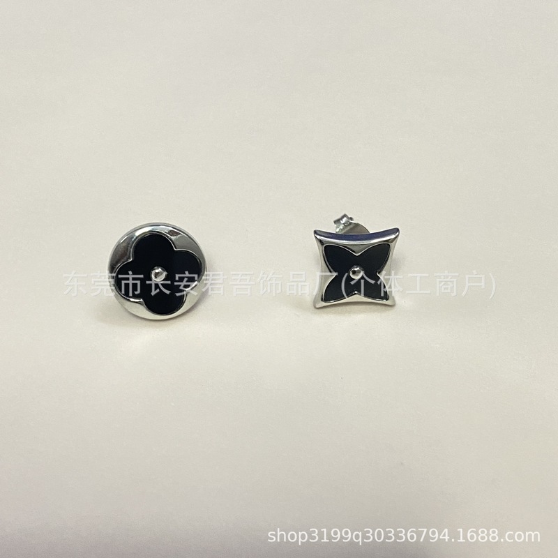高版本菱形贝母18K四叶草耳钉轻奢耳环方圆钛钢老花尖花耳饰跨境|undefined