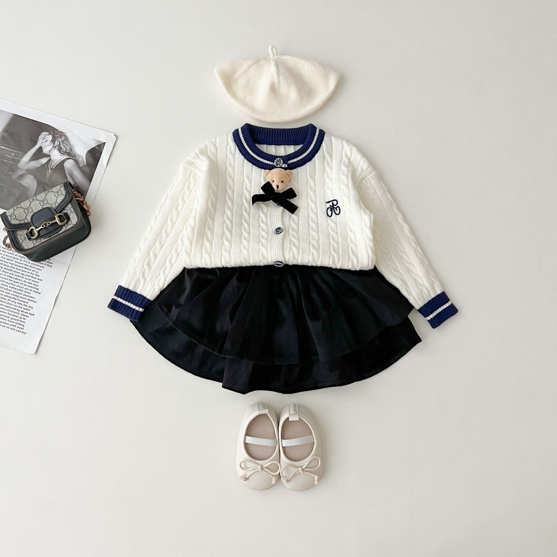 Children's Korean version cardigan 2024 children's clothing new product girls' knitted baby striped round neck jacket_voghion.com