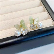 ���ɾG����������С���߼��М���ٴ�¶��h�������ճ�Ƭ���