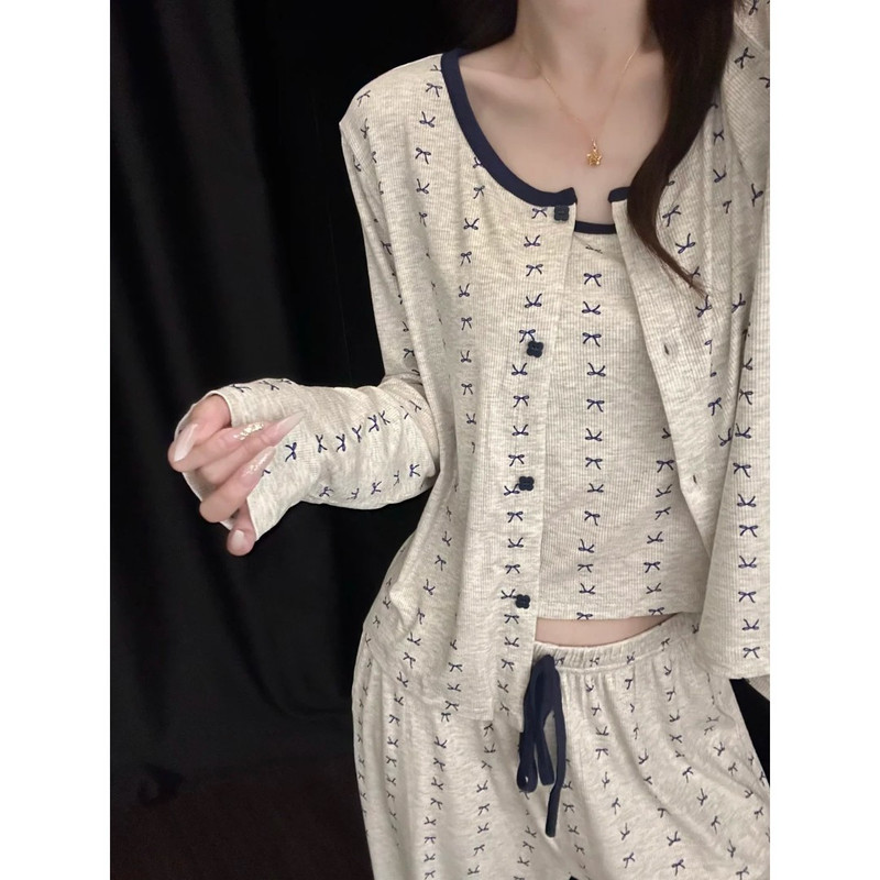 Purely sensual three-piece pajama set with bow for women, spring and autumn thin knit cardigan, camisole, and slimming long pants home wear Purely sensual three-piece pajama set with bow for women, spring and autumn thin knit cardigan, camisole, and slimming long pants home wear