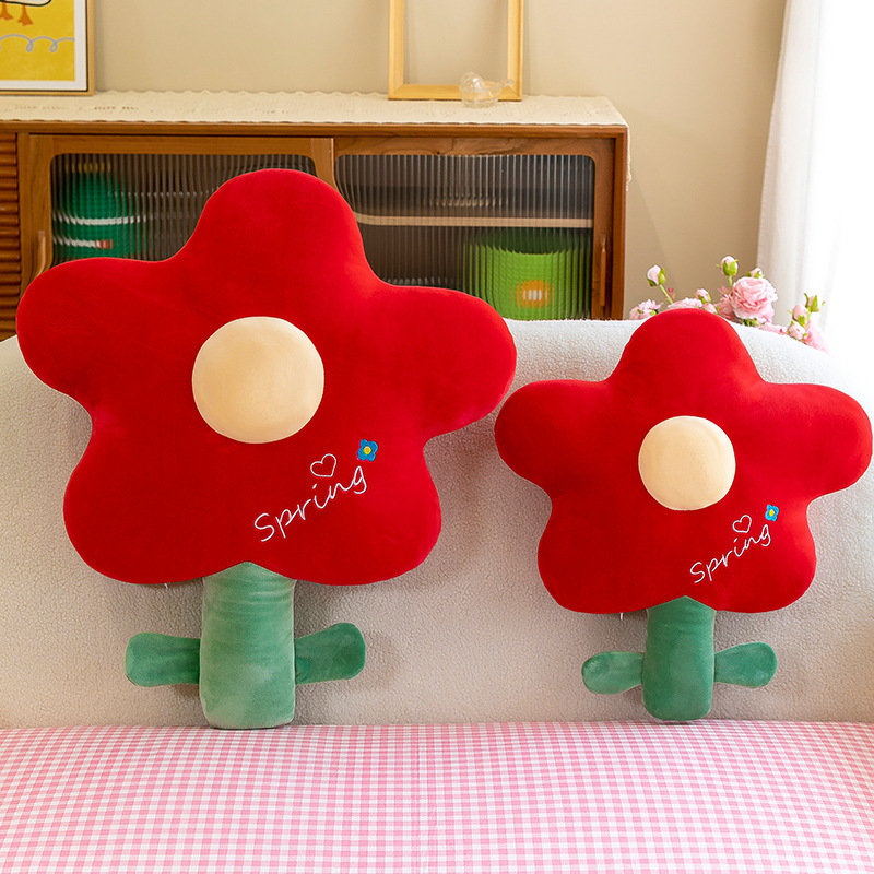 网红新款抱枕办公室靠枕卡通花朵毛绒玩具创意新款小红花居家摆件