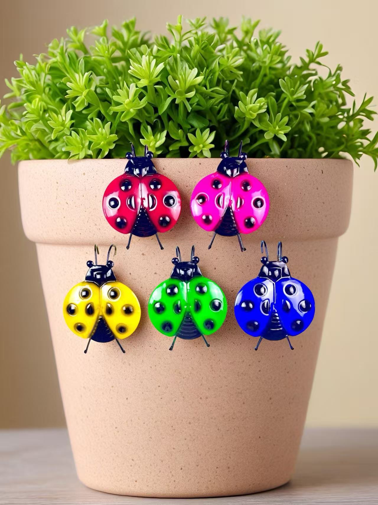 Three-dimensional Iron Ladybug Wall Art Hanging Decoration_voghion.com