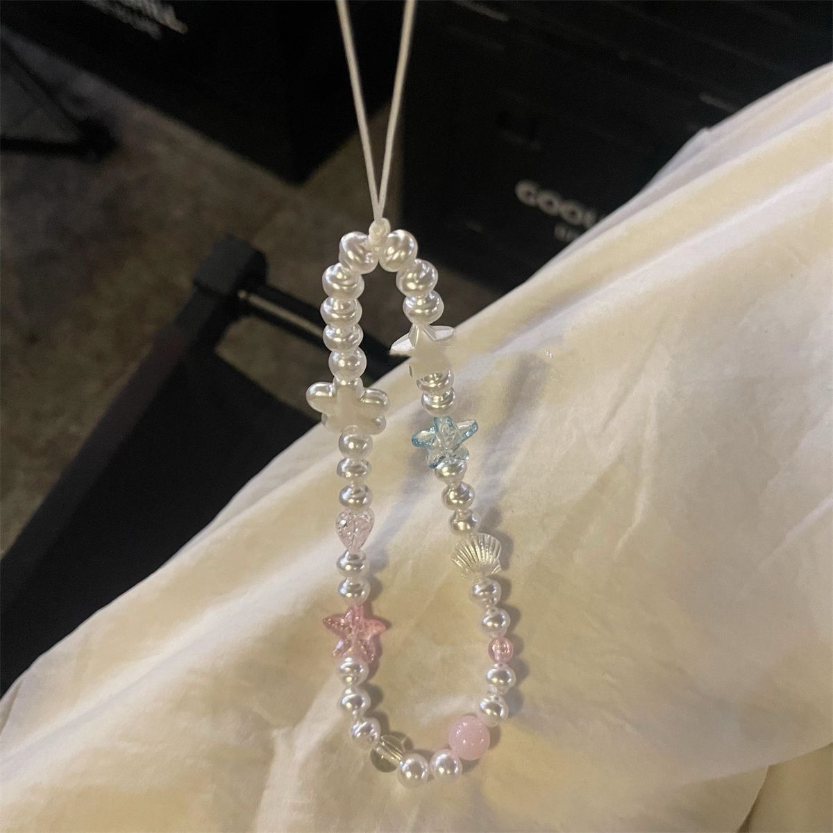 Instagram-style pendant pearl star beaded mobile phone chain, CCD universal lanyard, camera charm chain.