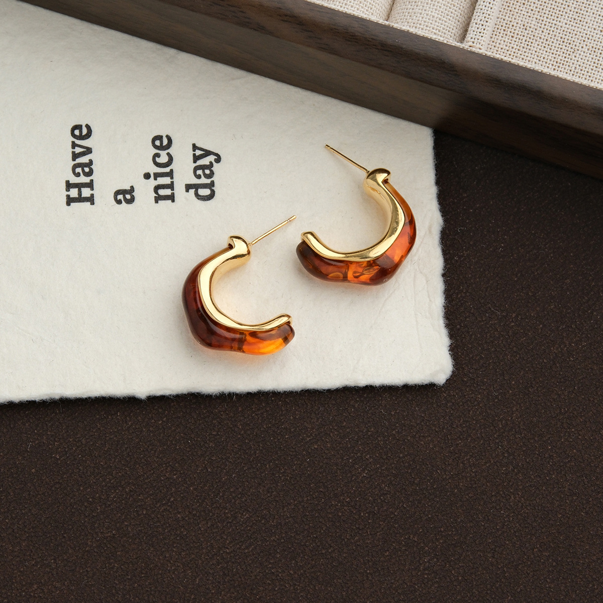6g Weight Steel needle Ear Needle Material Ear Studs Classification 1 Pair Quantity Weekend, Lawn Occasion Plastic, Resin Material Geometric Pattern Women's Gender Simple Style, Classic Style Style Retro Amber Resin Earrings Hong Kong Style Fashion Design Luxury Feelings Geometric Pattern 925 Silver Ear Studs Women Jewelry 8
