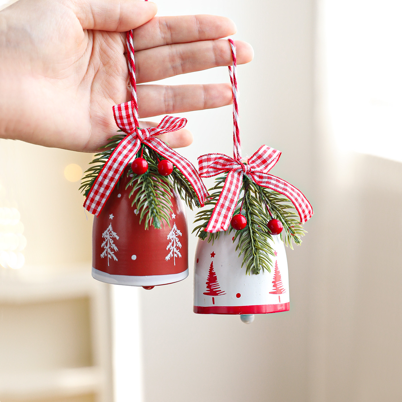 Nuevo hierro forjado de Navidad arco campana de viento colgante de árbol de Navidad colgante de pared colgante de fruta roja decoración colgante
