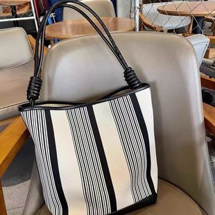 ˮͰ��Ů2023�¿�С���OӋ㼑��L���ذ�������ͨ�ڰ��w����Ҹ�°�