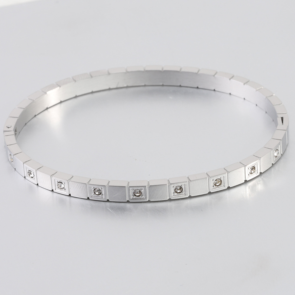 1 Piece Quantity Holiday, Street Occasion Titanium Steel Material Elegant Streetwear Solid Color Titanium Steel Inlay Zircon Bangle