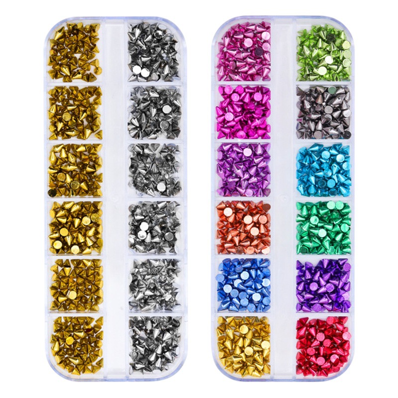 Cross-border exclusivo vintage punk estilo cónico remache joyería de uñas 12 rejilla de oro y plata de color joyería de uñas al por mayor