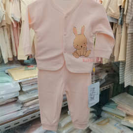 新款婴儿纯棉单排扣套装四季款新生儿宝宝套乖乖兔对扣套装59-66