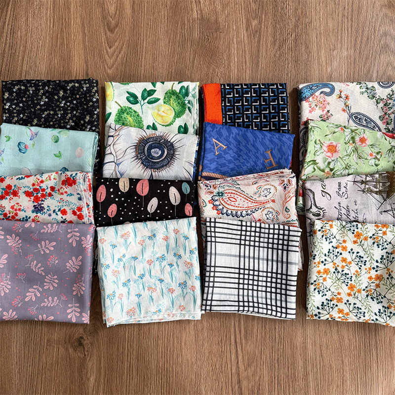 Pañuelo en la cabeza Verano femenino pastoral nuevo estilo floral literario bufanda cuadrada todo fósforo bufanda pequeña bufanda de seda correa para el cabello multifunción accesorios para el cabello