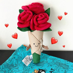 国産ジェリーキャットと同じスタイルのバラの花のバレンタインデー用ソフトぬいぐるみ、かわいい人形、赤ちゃんのおもちゃ、フィギュア