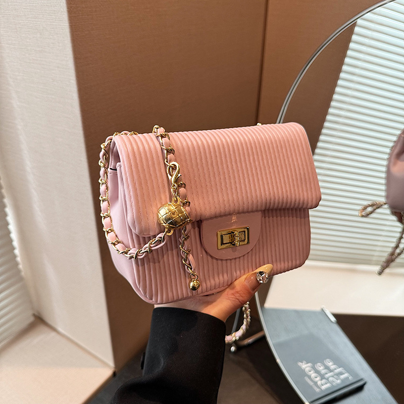 Folded Fragrant Wind Chain 2024 New Crossbody High Grade Golden Ball Shoulder Versatile Small Square Bag_voghion.com
