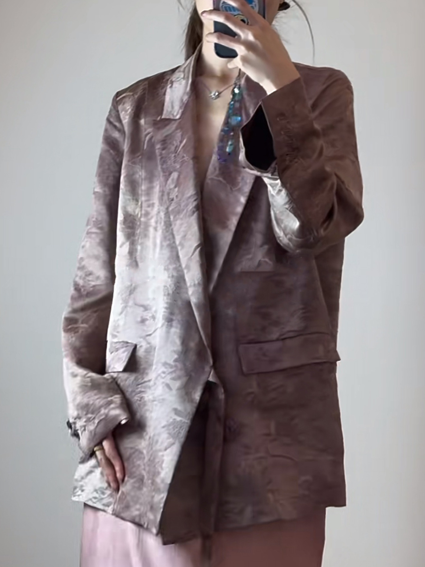 Áo khoác blazer nữ phong cách Trung Hoa cao cấp, chất liệu acetate in họa tiết dân tộc, buộc dây trước — đen, Màu cà phê