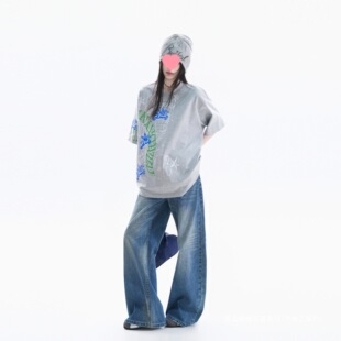 ������ɽ�ա��nϵ�ɳڸ�ײɫ�T�fӡ��oversize����Ů�ļ����»�ɫ