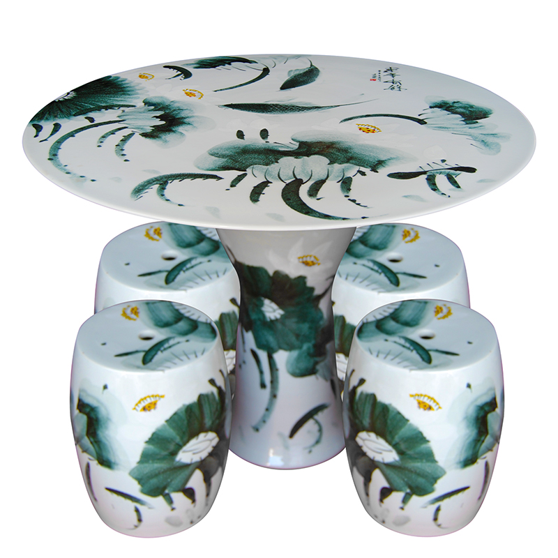 해마다 물고기가 있습니다(테이블 1개, 스툴 4개)