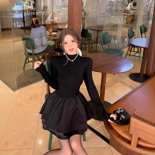 ����С��������ȹ����һ���׺�ɫ�ȴ��B��ȹ��Ů�＾2026�¿��ȹ