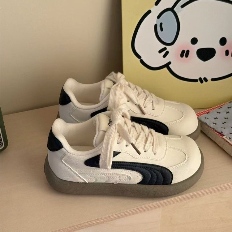 2026 primavera nueva variedad de zapatos deportivos casuales estudiantes zapatos blancos pequeños zapatos de mujer