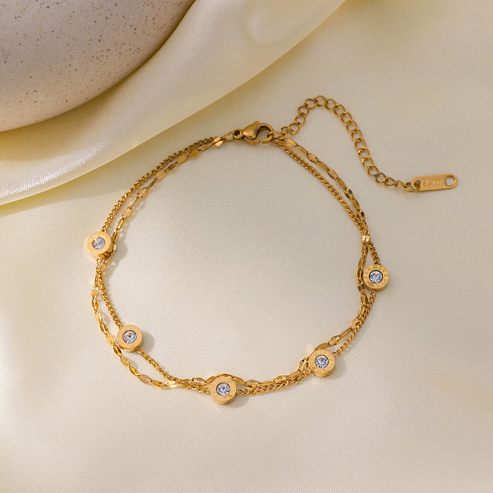 En stock, la correa de acero de titanio explosiva colección de verano no se desvanece, mujeres sencillas y sofisticadas, estilo transfronterizo europeo y americano.