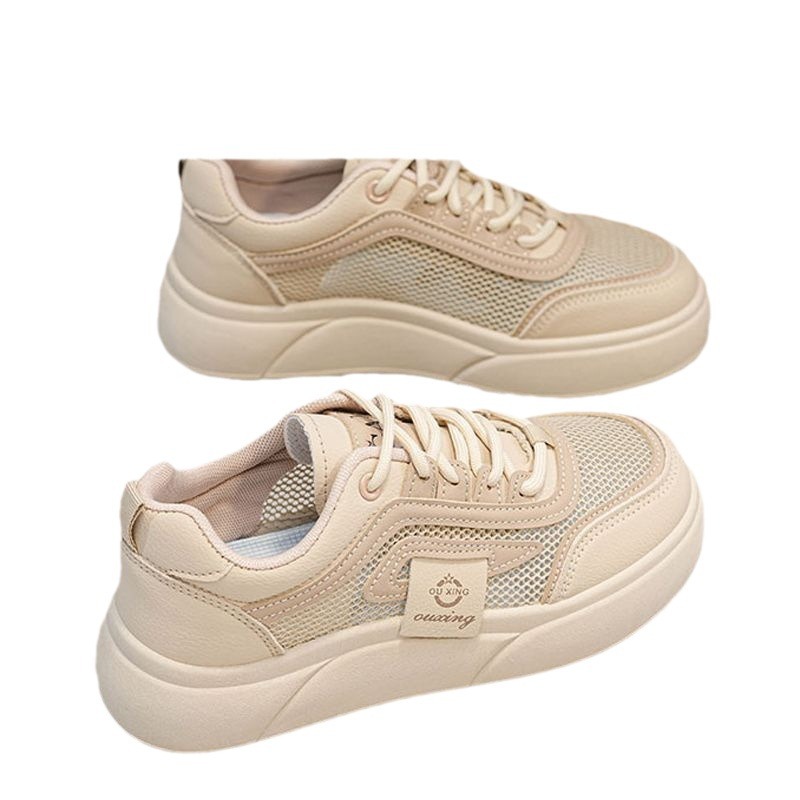 Zapatos blancos en línea de estudiantes de verano 2024 nuevos zapatos deportivos de mujer con un pequeño libro rojo