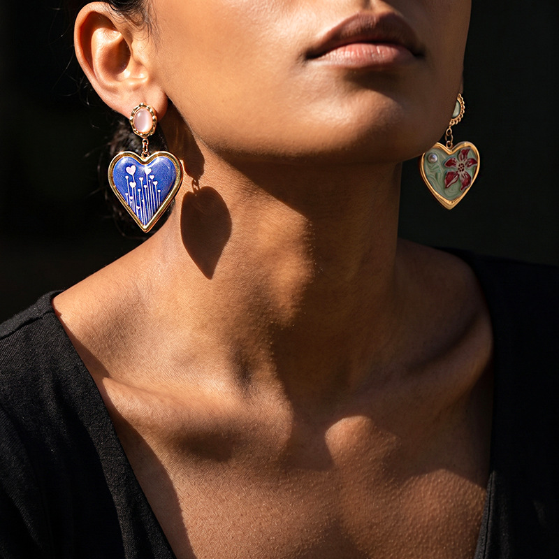 TENA estilo francés estilo medieval esmalte pintado estilo amor pendientes de mujer retro goteo de aceite ligero lujo alta sensación de pendientes