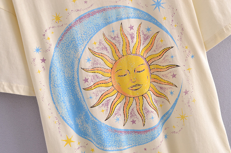 playera con estampado de sol, luna y estrellas nuevos NSAM42359