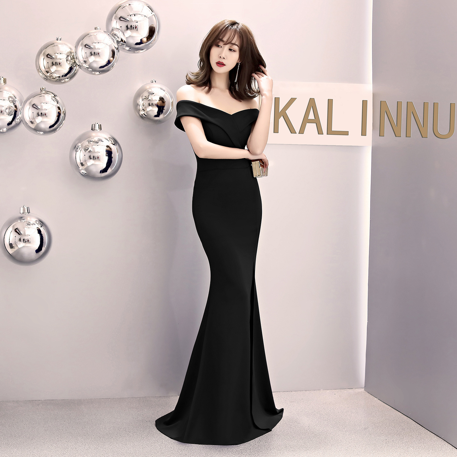 103A4600-Black.jpg