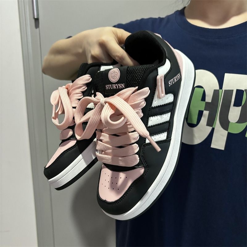 2025 nuevos estudiantes ociosos nichos hombres y mujeres parejas de skate de moda coreana in-street retro zapatos de skate de color para mujeres