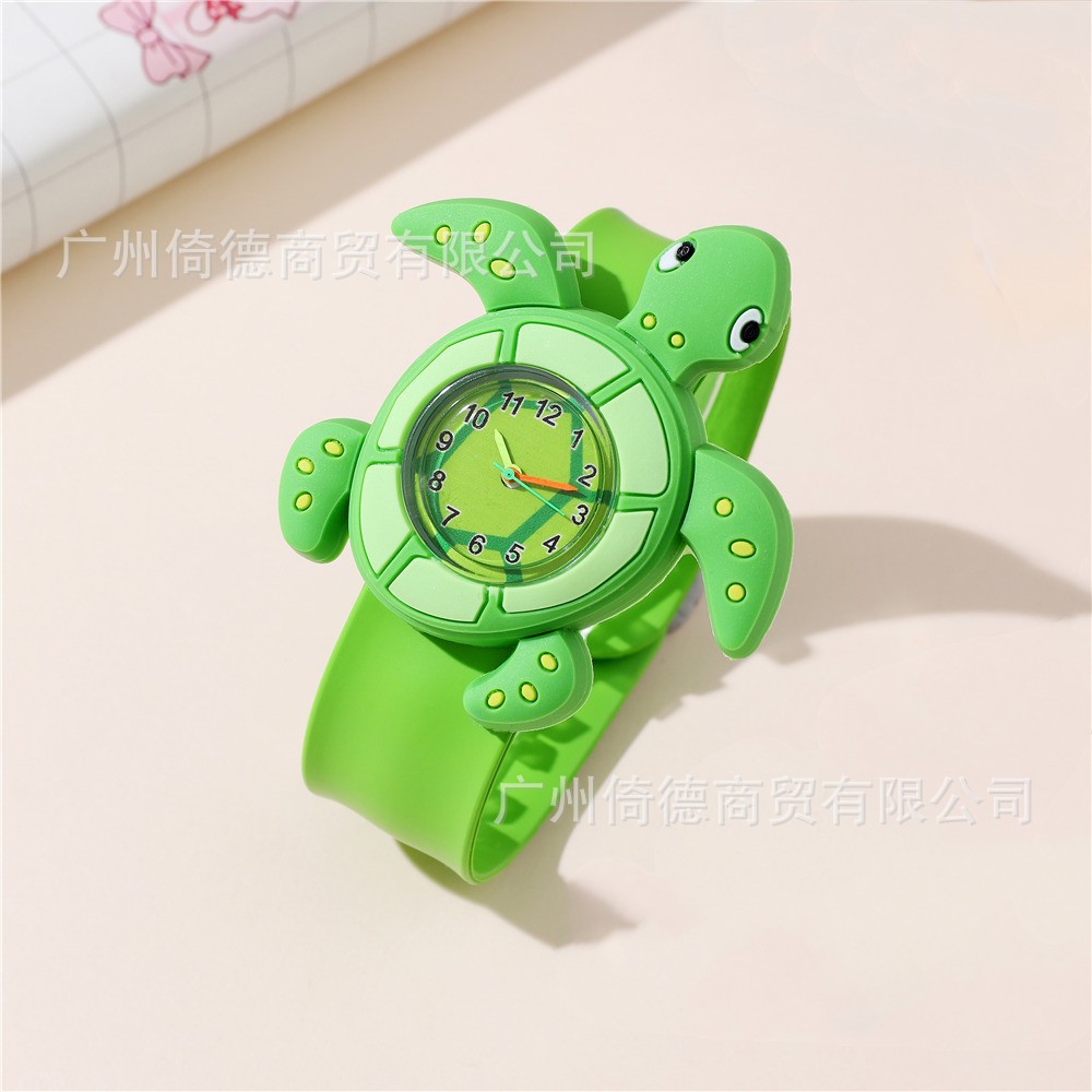 2024 suministro de niños reloj de dibujos animados animal snap ring estudiante kindergarten Panda electrónico en stock Comercio exterior Venta caliente