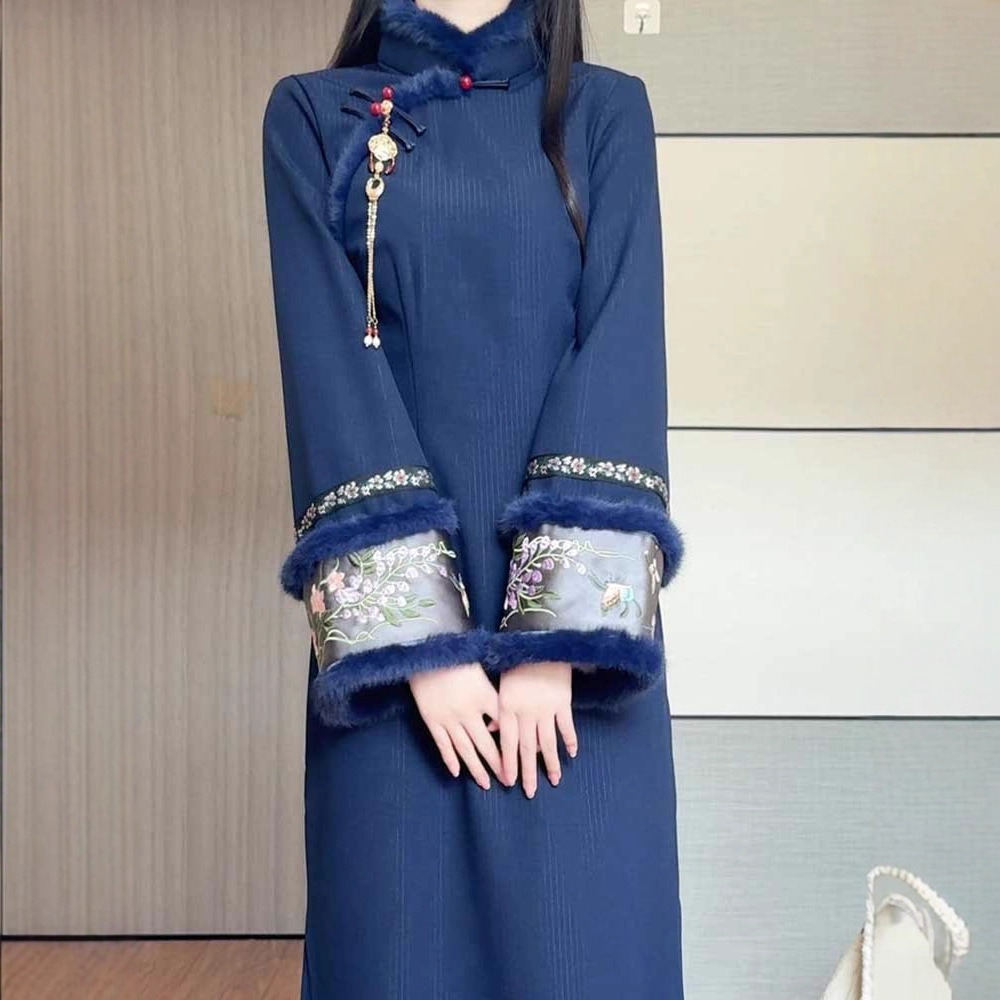 Fleece-lined And Thickened, 2025 Winter Model, Improved Cheongsam With Inverted Large Sleeves, Vintage Warm Fur Collar,_ecoleips.com