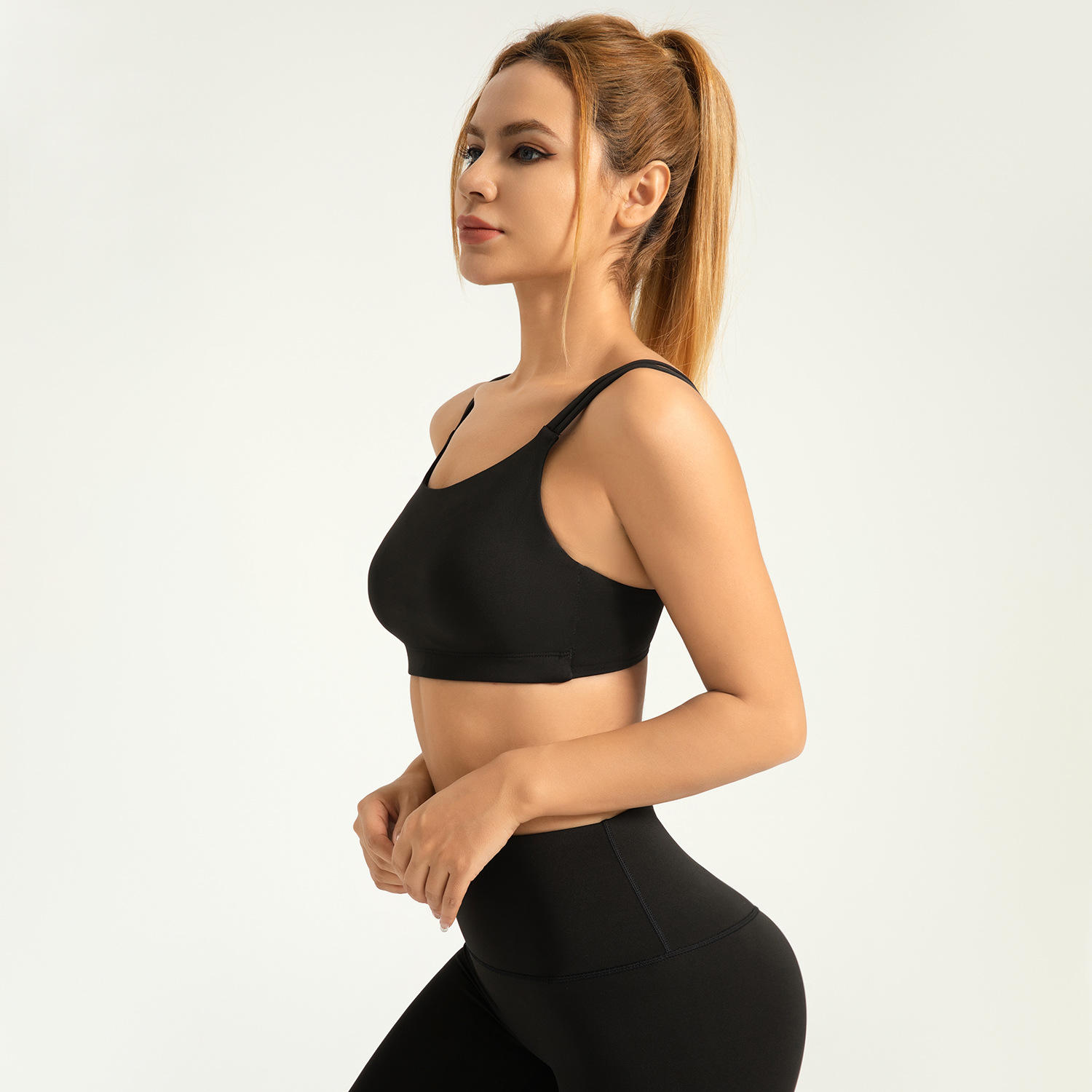 Área especial transfronteriza de doble hombro cintura delgada ropa interior deportiva alta elástica U-shaped antichoque reuniendo belleza espalda integral sujetador deportivo