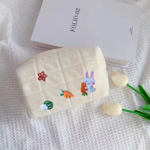 Nayang Rabbit Embroidery Cloth Patch Computer Embroidered Chapter Down Jacket Patch Bag DIY Decorative Animal Patch Self-Adhesive