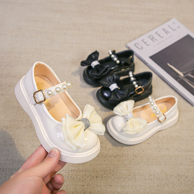 2025 девушка кожаная обувь новый жемчуг бант мягкая подошва маленькая кожаная обувь студенческая обувь модная обувь принцессы обувь одиночная обувь девушка