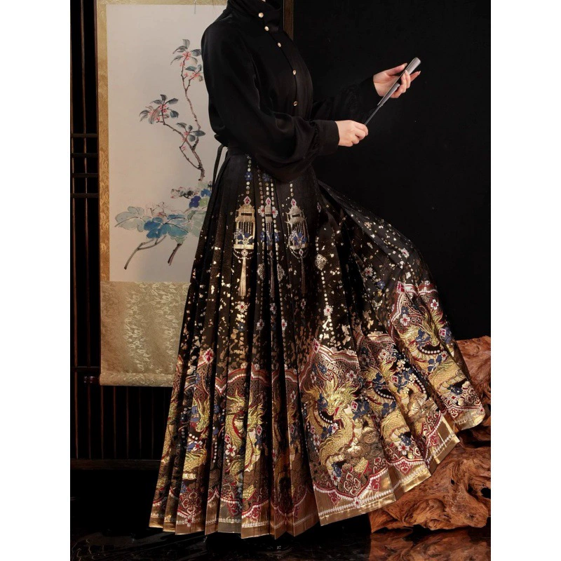 2024 [Плавающее золото] Новая юбка с конским лицом в год дракона