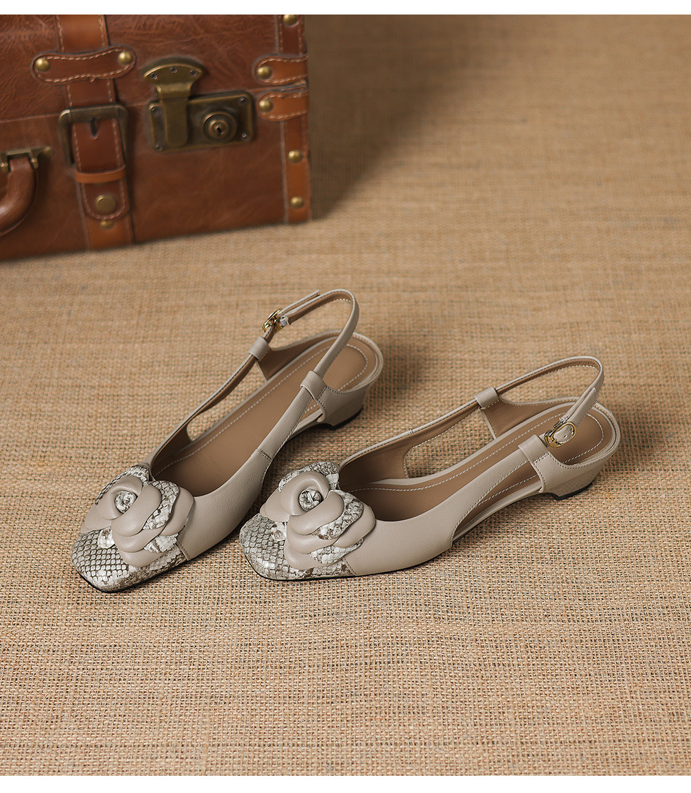 Sandal nữ da dê gót thấp 3,5 cm mũi kín hở gót quai ngang hoa ghép màu — đen chi tiết 22