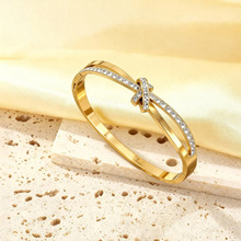 �������Q�羳��ˮ����ɫ�䓴�Y���C�ٴ�߼����18K�����OӋ