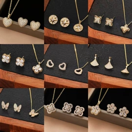 耳钉;耳扣;耳环