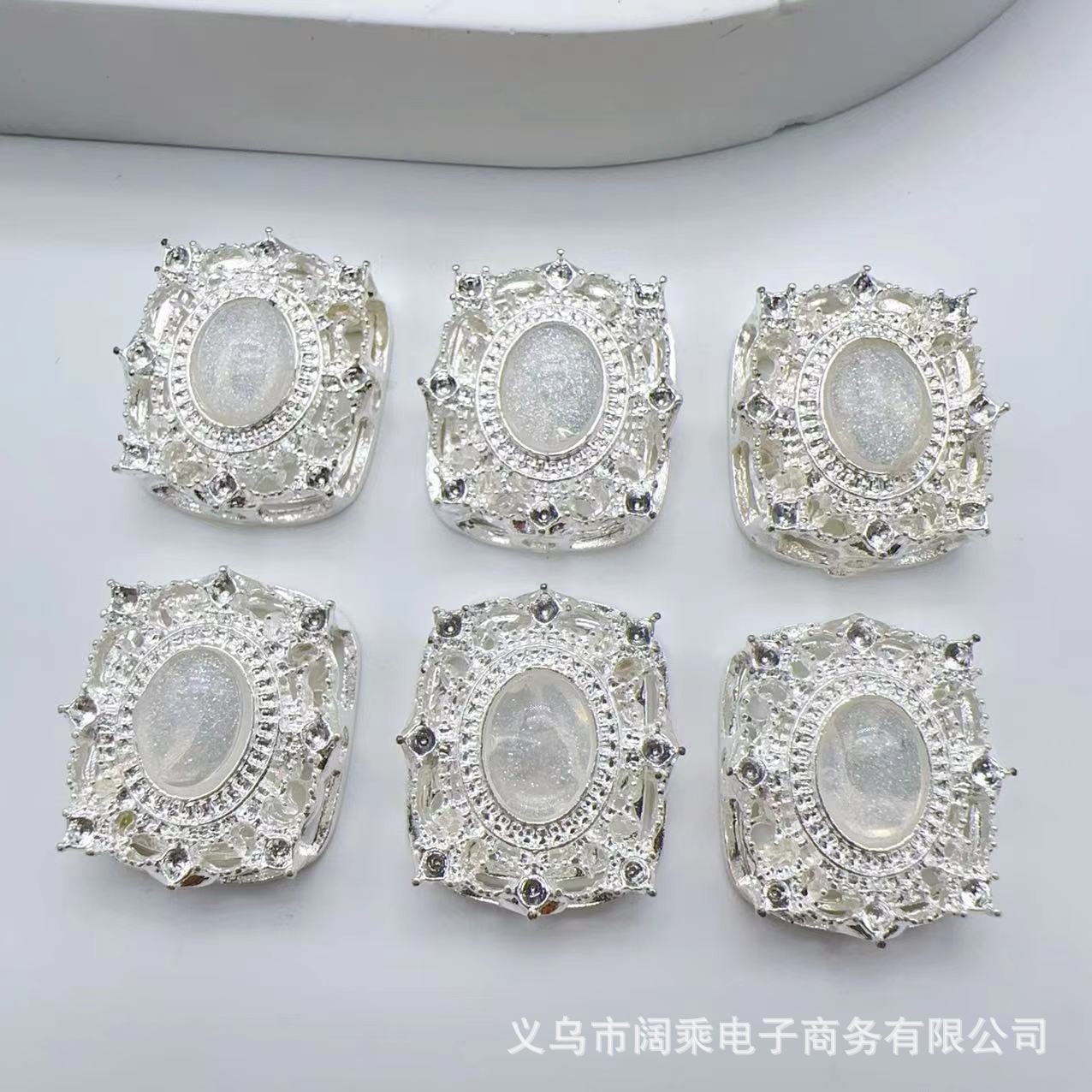 ダイヤモンドの長い方の大きい魔の箱の多い八穴のジルコニウムのdiyの手作りのビーズのブレスレットのネックレスの合金のアクセサリーのビーズの部品