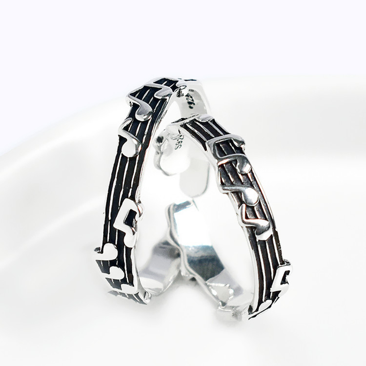 Retro fashionable design ring