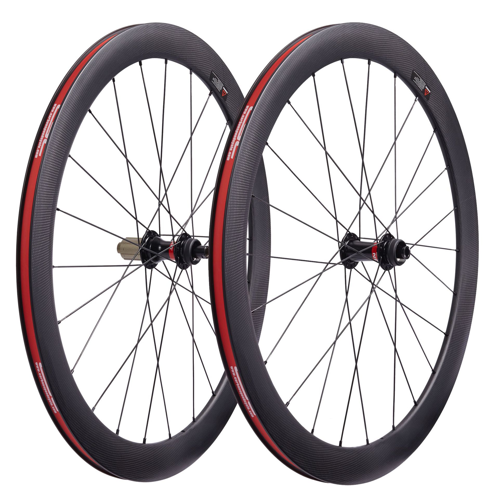 Almacén de ultramar europeo de una sola pieza de entrega 700C hub de fibra de carbono conjunto de ruedas de bicicleta de montaña
