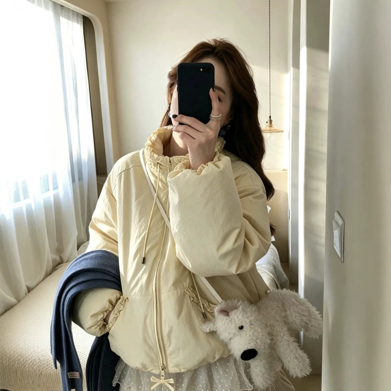 Women's winter 2026 new style white duck down warm puffer jacket with ruffled stand-up collar, trendy top Women's winter 2026 new style white duck down warm puffer jacket with ruffled stand-up collar, trendy top
