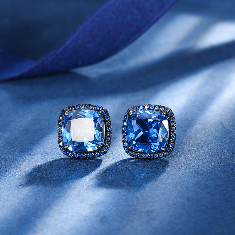 2024 nuevo Zhuang Sheng joyería fondo de cobre chapado en oro simulación azul puntiagudo cristal negro oro personalidad traje 13*18-12*16