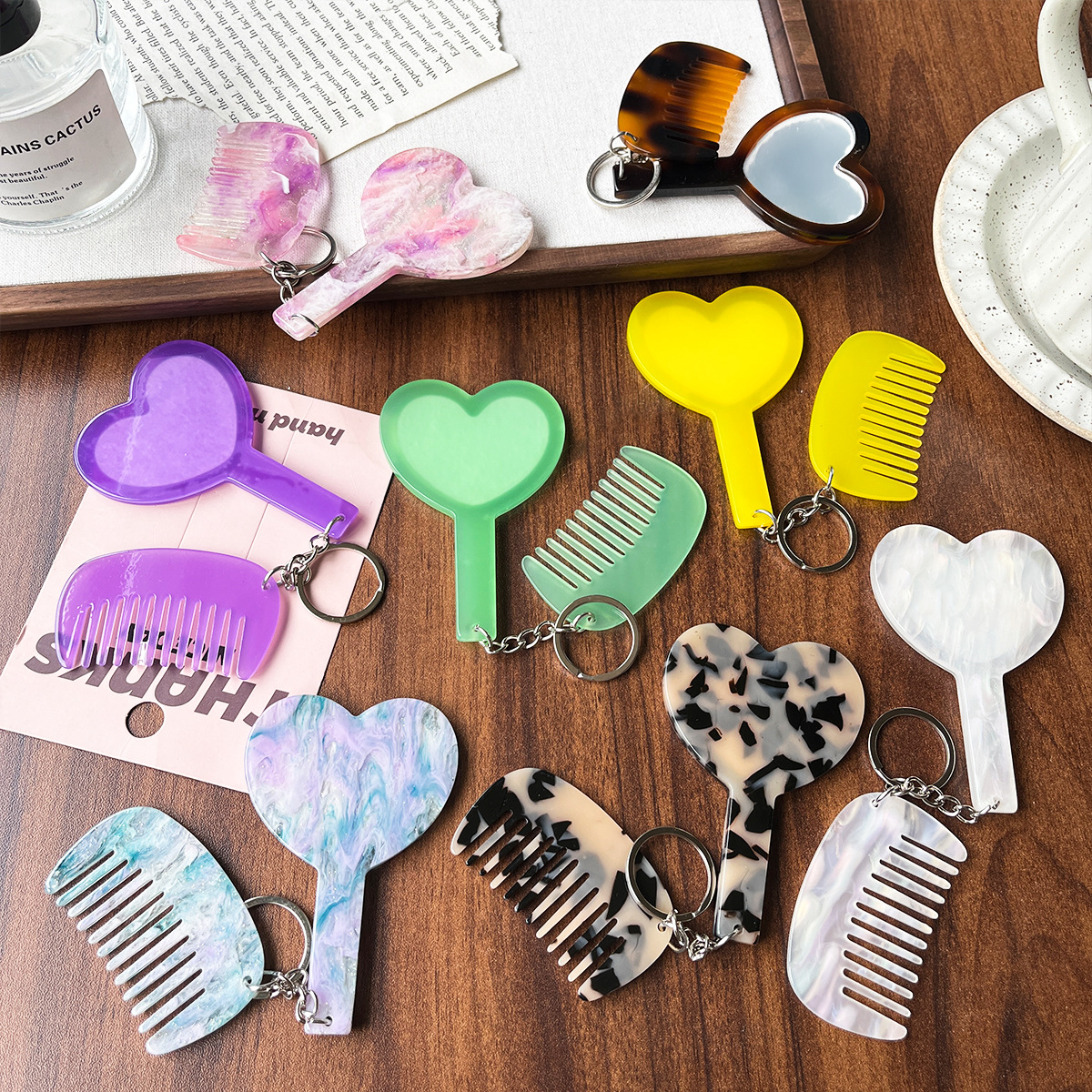 Espejo de maquillaje portátil portátil en forma de corazón de alta definición, espejo de maquillaje para estudiantes, espejo pequeño, artefacto de maquillaje