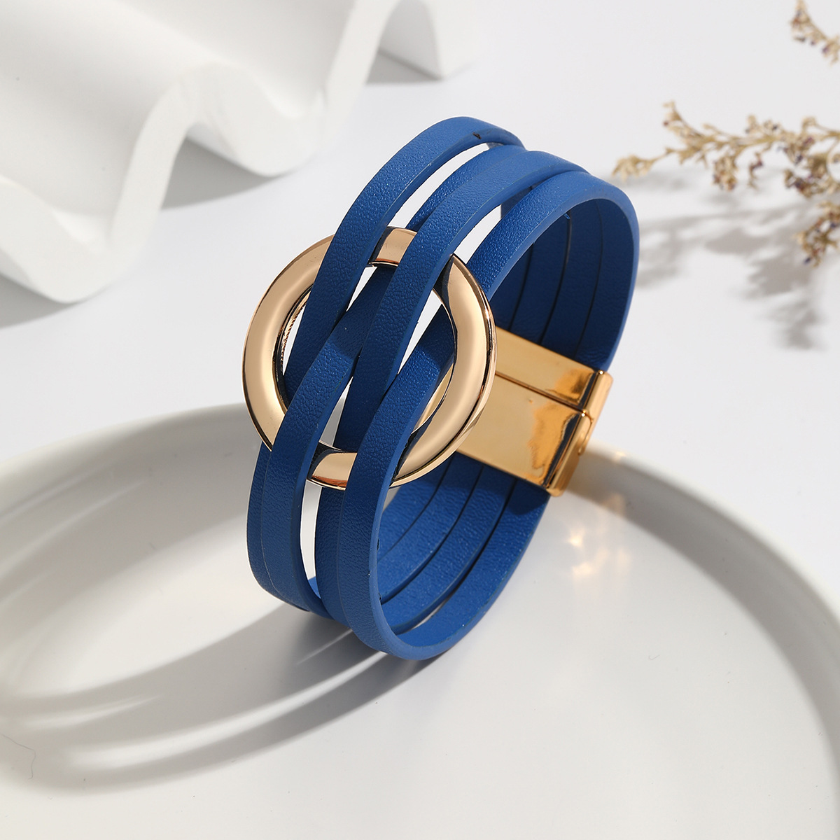 Pu Leather, Alloy Material Classic Style Round Pu Leather Alloy Criss Cross Plating Women's Bangle