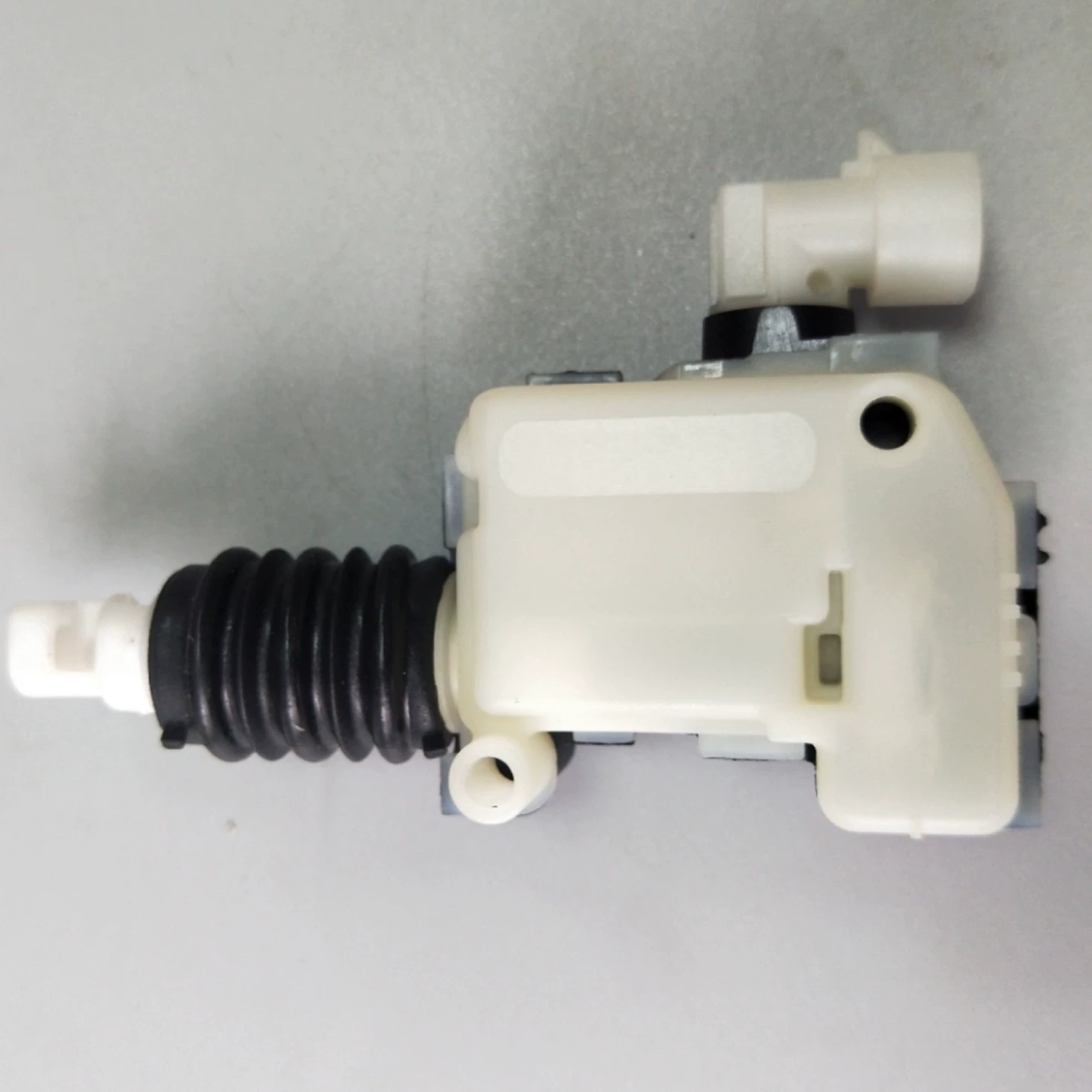 1098789-00-D 1033010-00-C подходит для замка крышки зарядного порта Tesla.