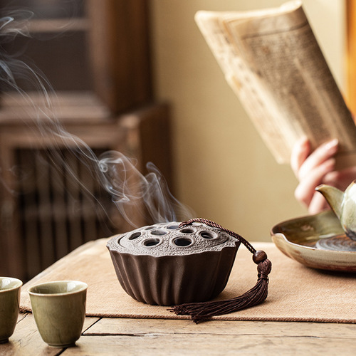 Ceramic Lotus-Shape Hollow Incense Burner, Sandalwood & Agarwood Aroma Diffuser, Calming Home & Indoor Tea Ceremony Large-Sized Mosquito Coil Burner with Tray