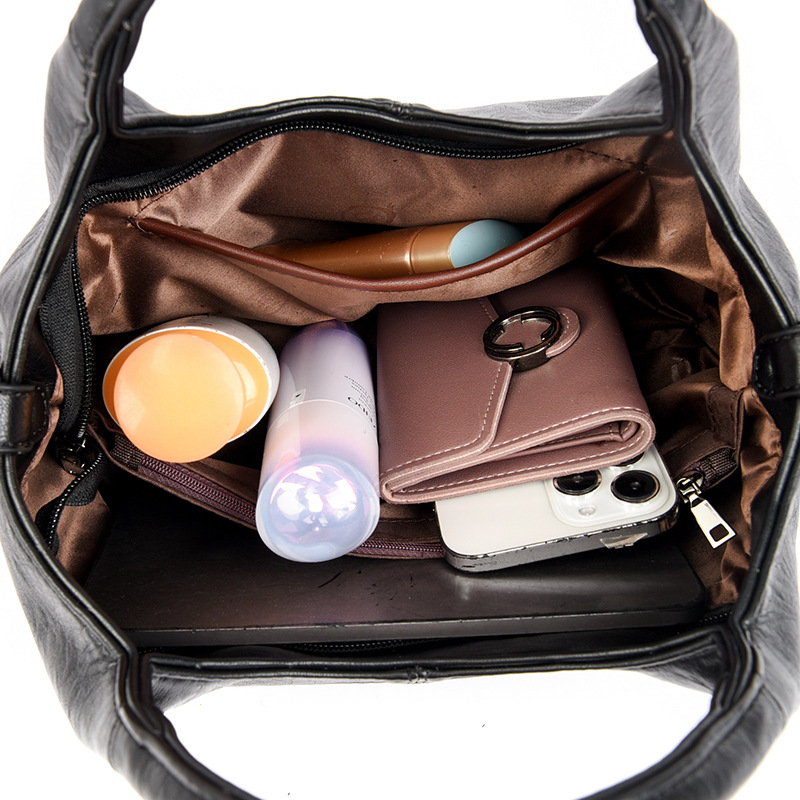 Bag 2024 new middle-aged mother bag handbag texture soft surface commuter messenger bag women's handbag_voghion.com