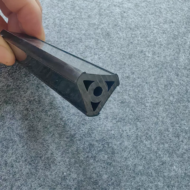 ABS型材黑色硬塑料支撑杆轨道滑轨配件挤出塑胶异型材