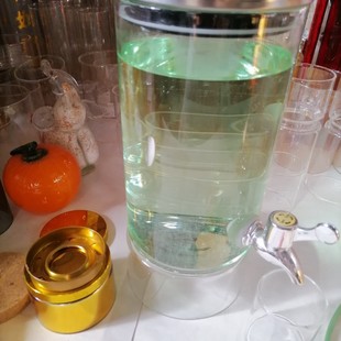 Glass Jar for Hot Drinks and Cold Drinks with Faucet, Buffet Juice Bucket, Glass Beverage Jar, Cold Water Kettle, Home Manufacturer Discount